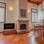 Degli Estensi - In Centro Storico Con Jacuzzi *