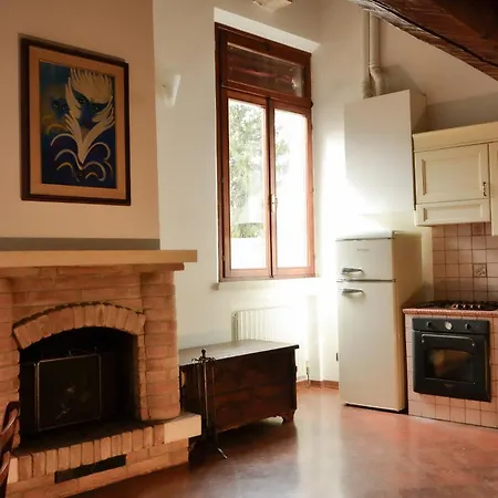 Degli Estensi - Jacuzzi & Parking Apartment Ferrara