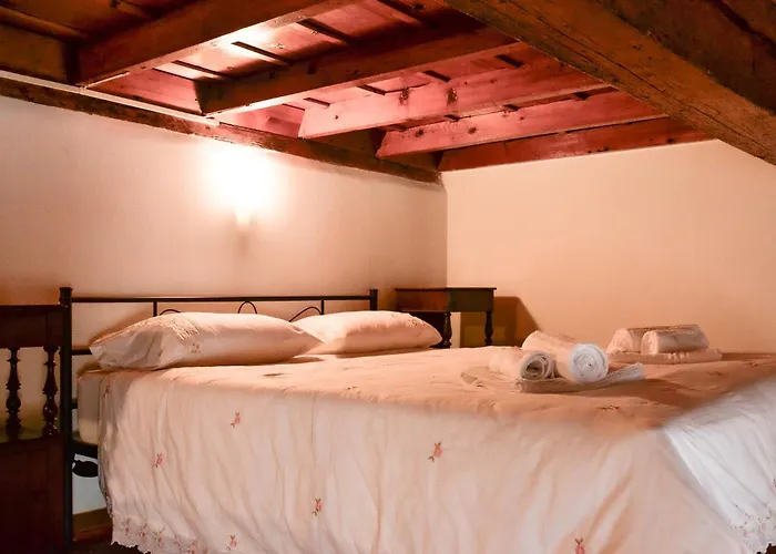 Degli Estensi - In Centro Storico Con Jacuzzi *