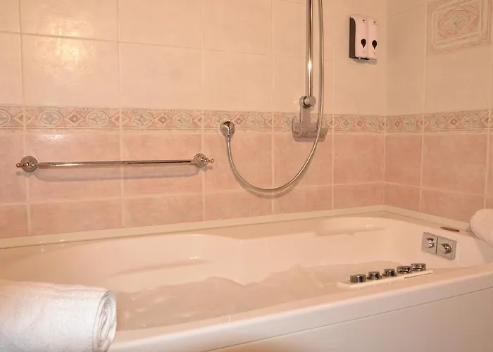Apartament Degli Estensi - In Centro Storico Con Jacuzzi *