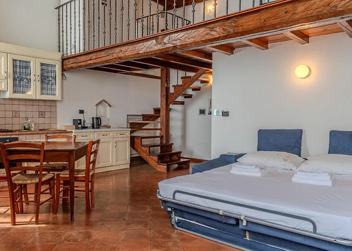 Degli Estensi - In Centro Storico Con Jacuzzi