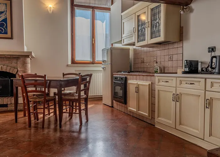 Degli Estensi - In Centro Storico Con Jacuzzi Ferrara